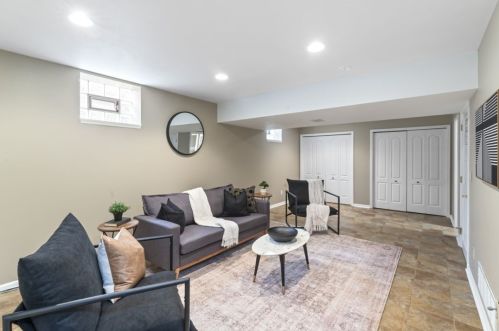 19 Rosemont Ave, Pittsburgh PA 15228-2434 exterior