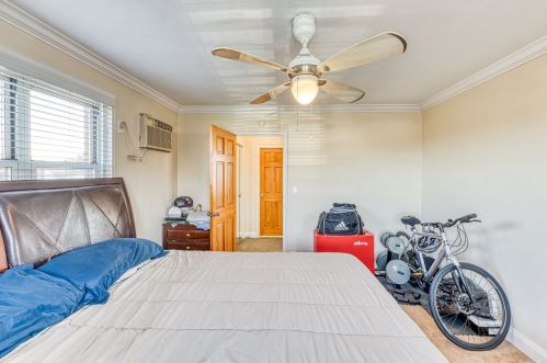 1798 Shipley Ave, Valley Stream NY  11580-1753 exterior