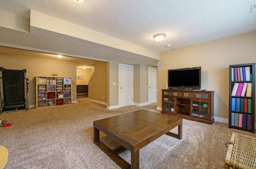 6269 Wilmington Dr, Meskegon MI 49444-7892 exterior