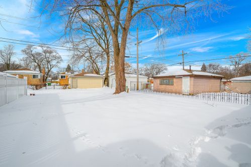 14404 Avalon Ave, Dolton IL 60419-1901 exterior