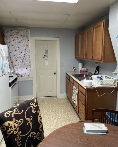 218 Hutchinson St, Big Rapids MI 49307-1718 exterior