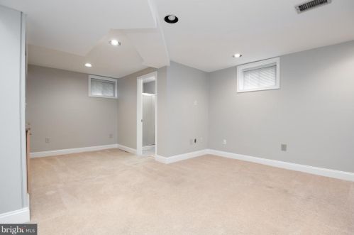 9503 Saybrook Ave, Silver Spring MD  20901-3034 exterior