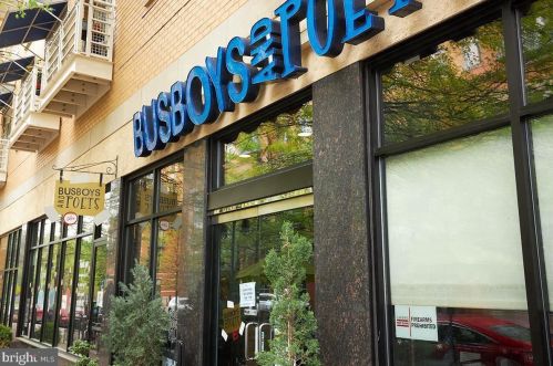 1418 Martha Custis Dr, Alexandria VA 22302-2028 exterior