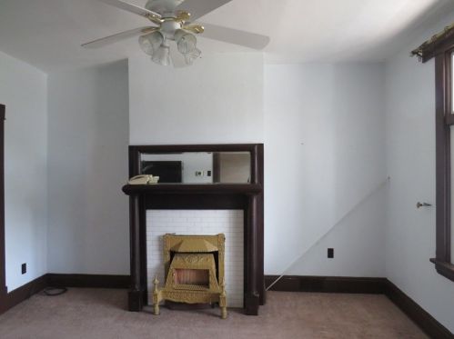 123 Calhoun Ave, Pittsburgh PA  15210-3637 exterior