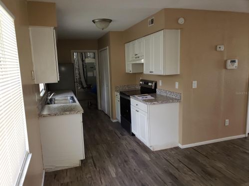 6077 North Ln, Orlando FL  32808-2112 exterior