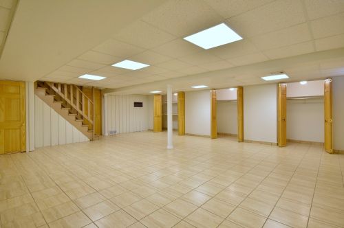 6909 Balmoral Ave, Chicago IL  60656-2007 exterior