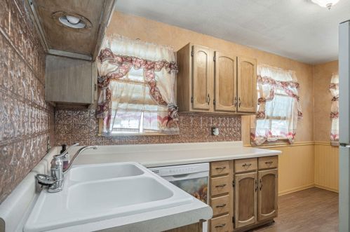 3007 Roosevelt Rd, Meskegon MI 49441-3906 exterior