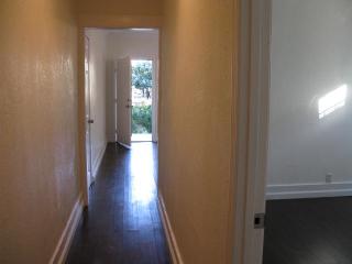 1669 Westmoreland Blvd, Los Angeles CA  90006-5109 exterior