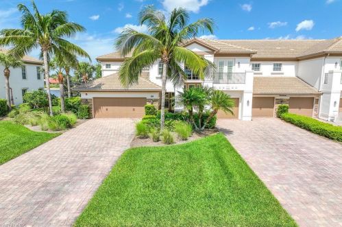 8043 Players Cove Dr, Naples FL 34113-3372 exterior