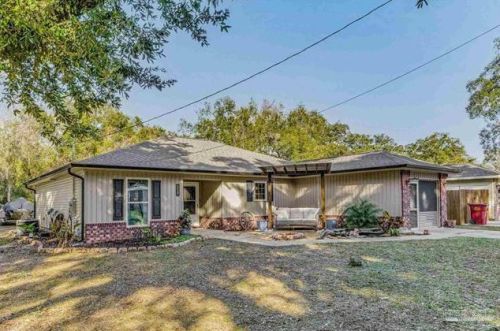 3906 Jarrett St, Milton FL  32571-2426 exterior