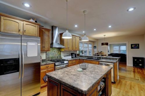 101 Whitford Ave, Providence RI  02908-3437 exterior