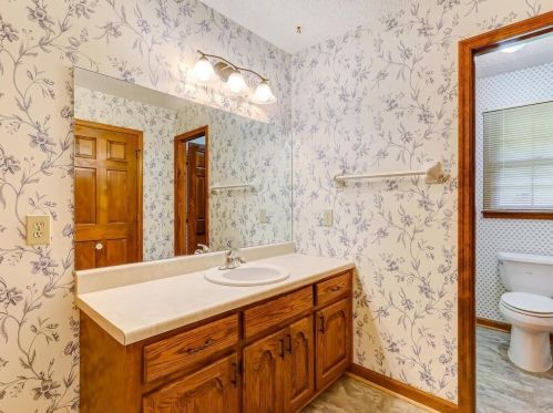 1028 Holly Dr, Gainesville GA 30501-2115 exterior