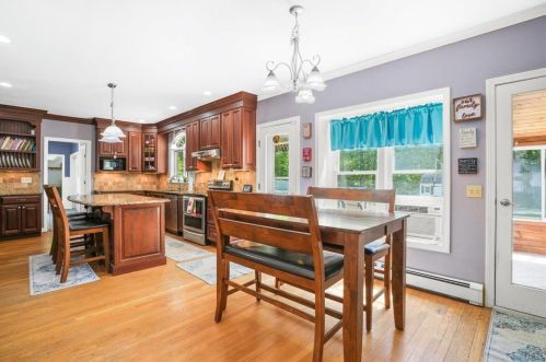 15 Longview Dr, Concord NH  03304-4809 exterior