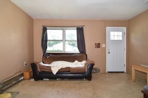 13 Lyman Ave, Providence RI 02919-2716 exterior