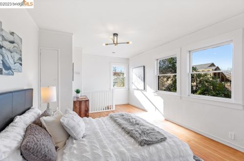 2812 Ellsworth St, Berkeley CA 94704-2124 exterior