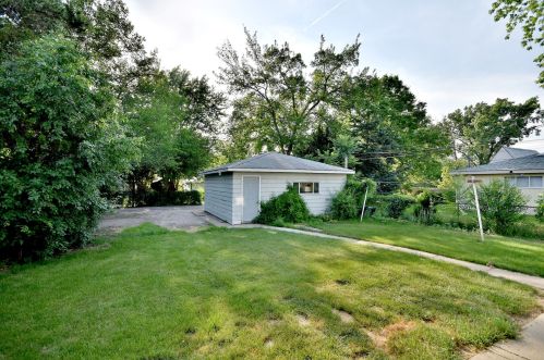 140 Evergreen, Elmhurst IL 60126-2610 exterior