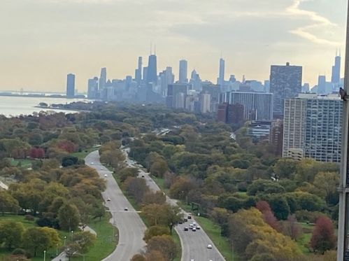 5733 Sheridan Rd, Chicago IL  60660-4758 exterior