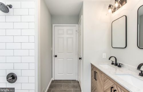 1915 Franklin St, Philadelphia PA 19122-2015 exterior