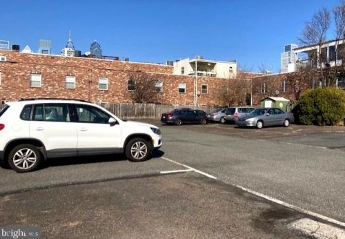 715 18th St, Philadelphia PA  19130-2804 exterior