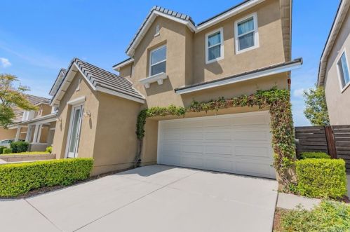 365 Legacy Dr, Fullerton, CA 92832-2124