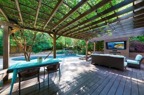 305 Drummen Ct, Atlanta GA 30328-2658 exterior