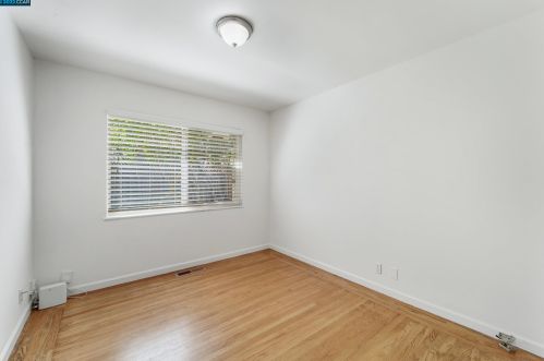 3112 Mount Diablo St, Concord CA 94518-1146 exterior