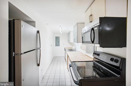 3005 11th St, Washington DC  20001-3905 exterior