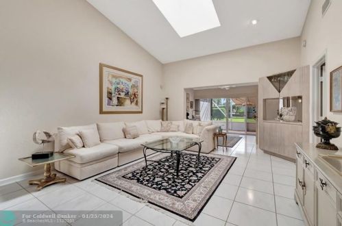 7572 Is Breeze Ter, Boynton Beach FL 33437-5403 exterior