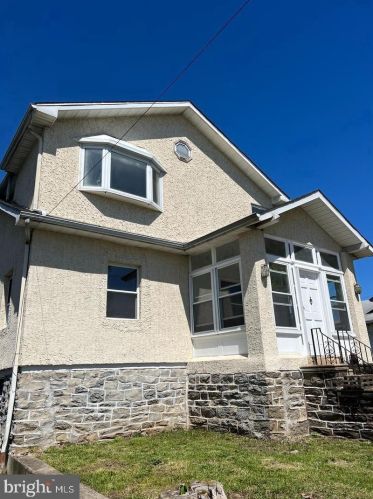 827 Hartel Ave, Philadelphia PA  19111-3115 exterior