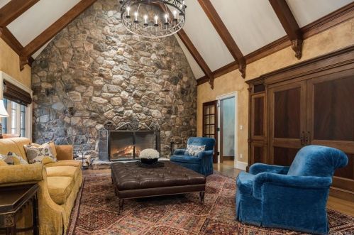 26 Day Rd, Armonk NY 10504-2408 exterior