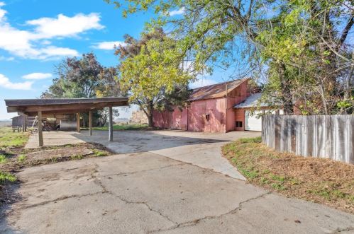 2507 Golf Rd, Turlock CA 95380-9748 exterior