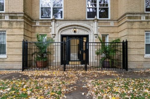 7302 Wolcott Ave, Chicago, IL 60626-1796