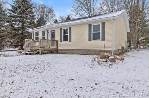 602 Crooks St, Belding, MI 48809-1800