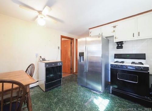 222 Elam St, New Britain CT 06053-2740 exterior