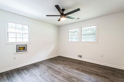 2074 Montrose Dr, Atlanta GA  30344-2355 exterior