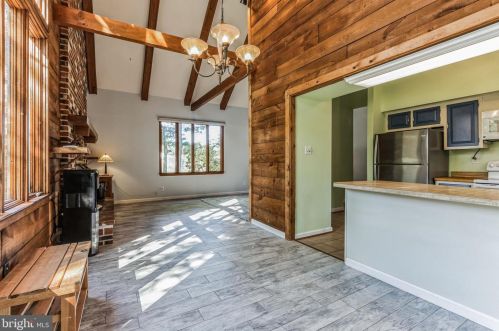 29 Dogwood Ln, Chester PA 19014-1210 exterior