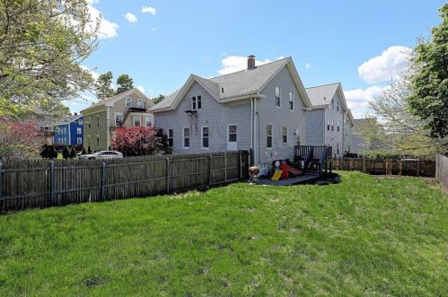 38 Royal St, Providence RI 02906-1830 exterior