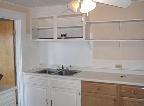 56 St, Ware MA 01082-1032 exterior