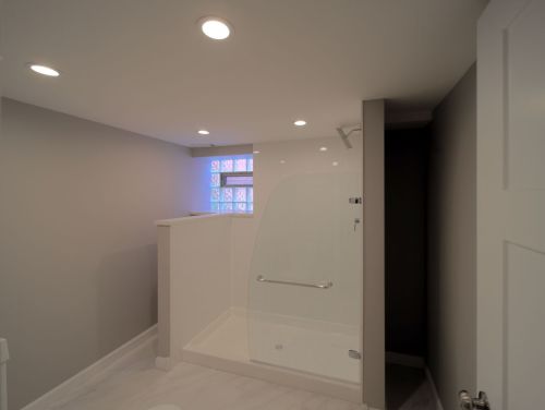 7251 Paxton Ave, Chicago IL  60649-2519 exterior