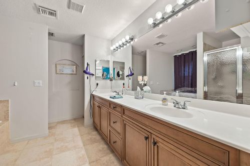 1802 Hickock Ter, Fort Pierce FL 34953-1111 exterior