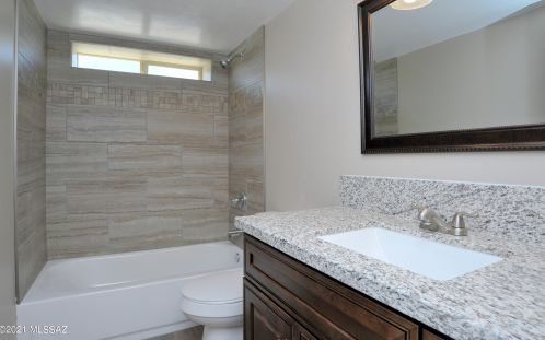 3417 Calle De Ln Bajada, Tucson AZ 85746-8337 exterior