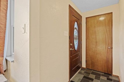 215 Oriole Dr, Pittsburgh, PA 15243-1235