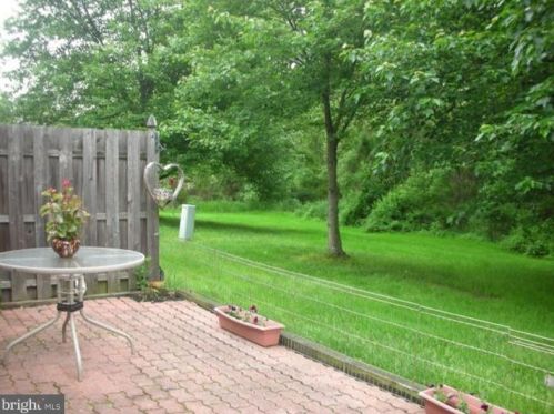 25 Jasmine Ct, Trenton NJ 08648-4808 exterior