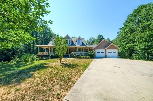 6818 Sherwood Trl, Fennville, MI 49408-9798