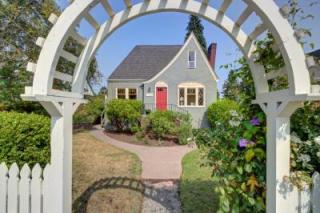 11246 Phinney Ave, Seattle, WA 98133-8621