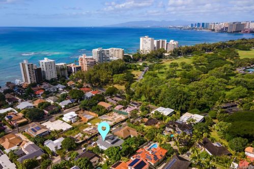 3030 Hibiscus Dr, Honolulu, HI 96815-4726