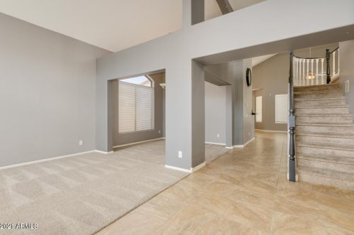 6610 Cavedale Dr, Phoenix AZ  85083-6517 exterior