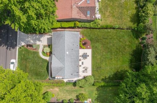 1236 Pinewood Dr, Pittsburgh PA 15243-1812 exterior