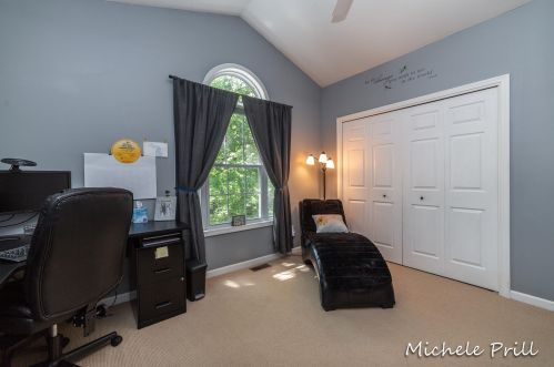 6215 Eagle Rdg Dr, Kalamazoo MI 49004-9627 exterior