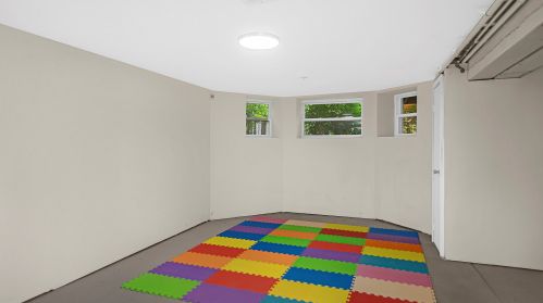 3935 Drake Ave, Chicago IL 60618-2219 exterior